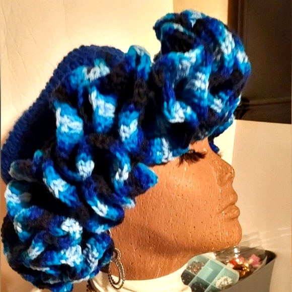 #L❤️VE:HANDMADE. Crochet Ruffle HAT - Picture 6 of 7